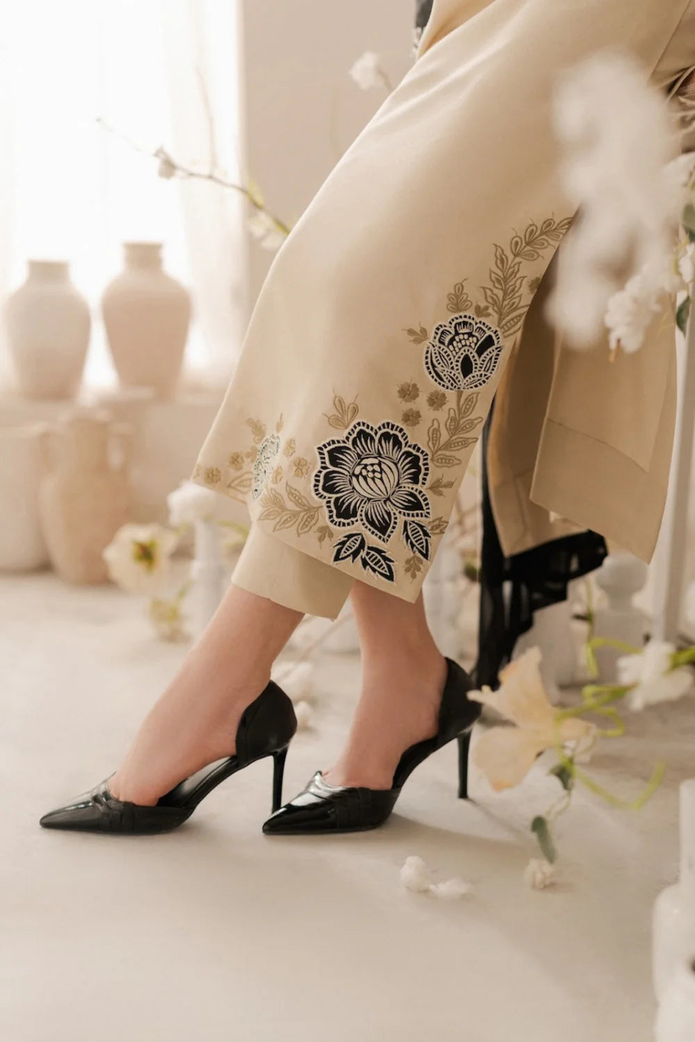 VINTAGE - 3PC Lawn Embroidered Suit - USME-011037