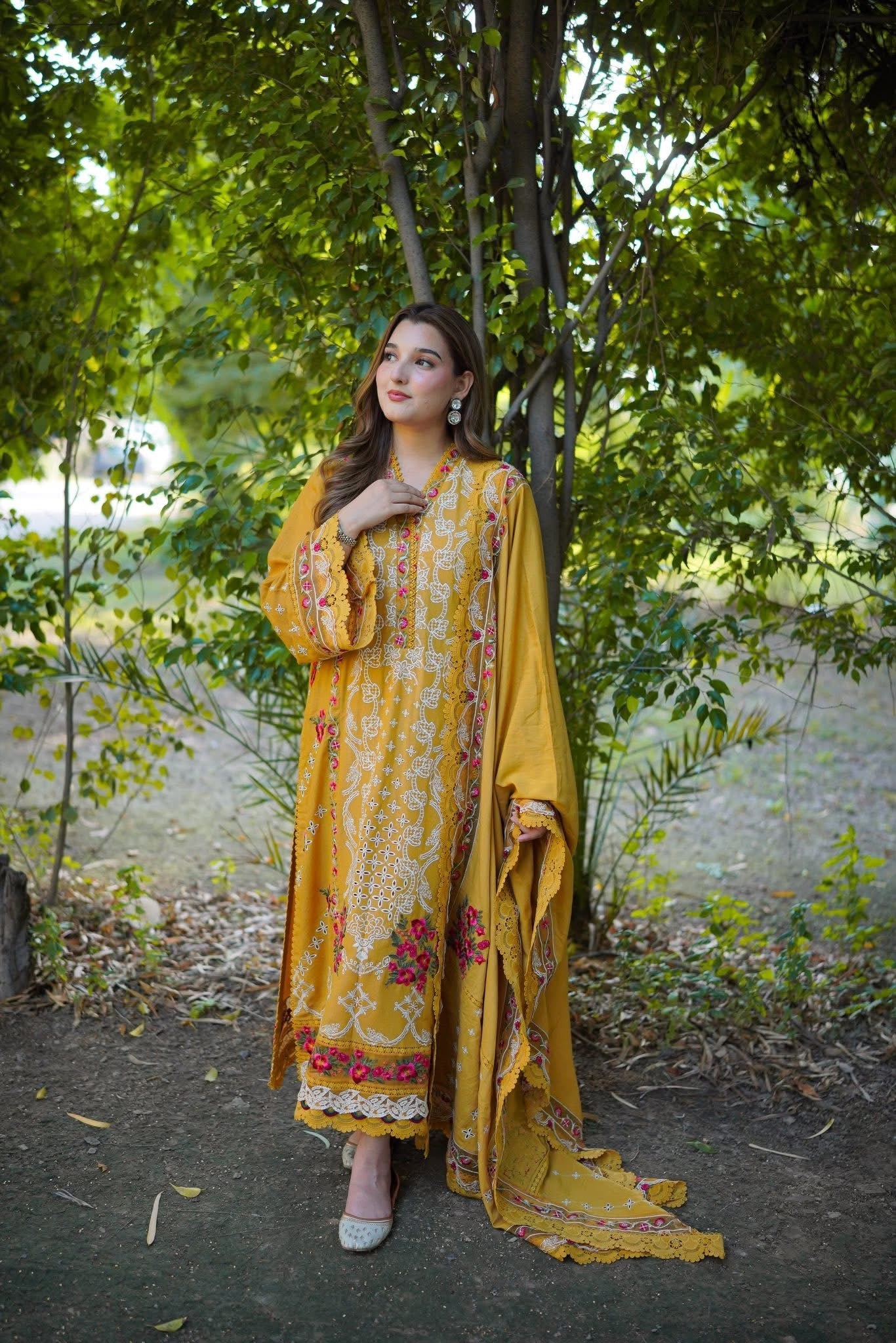 Aneelas - 3PC Luxury Lawn Embroidered Suit
