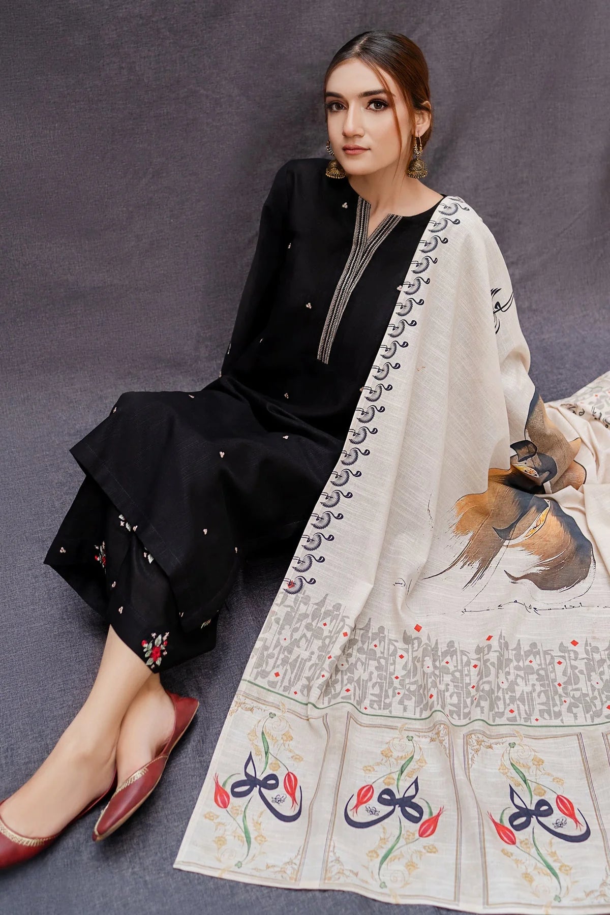 Urge - 3PC Lawn Embroidered Suit - USME-090011
