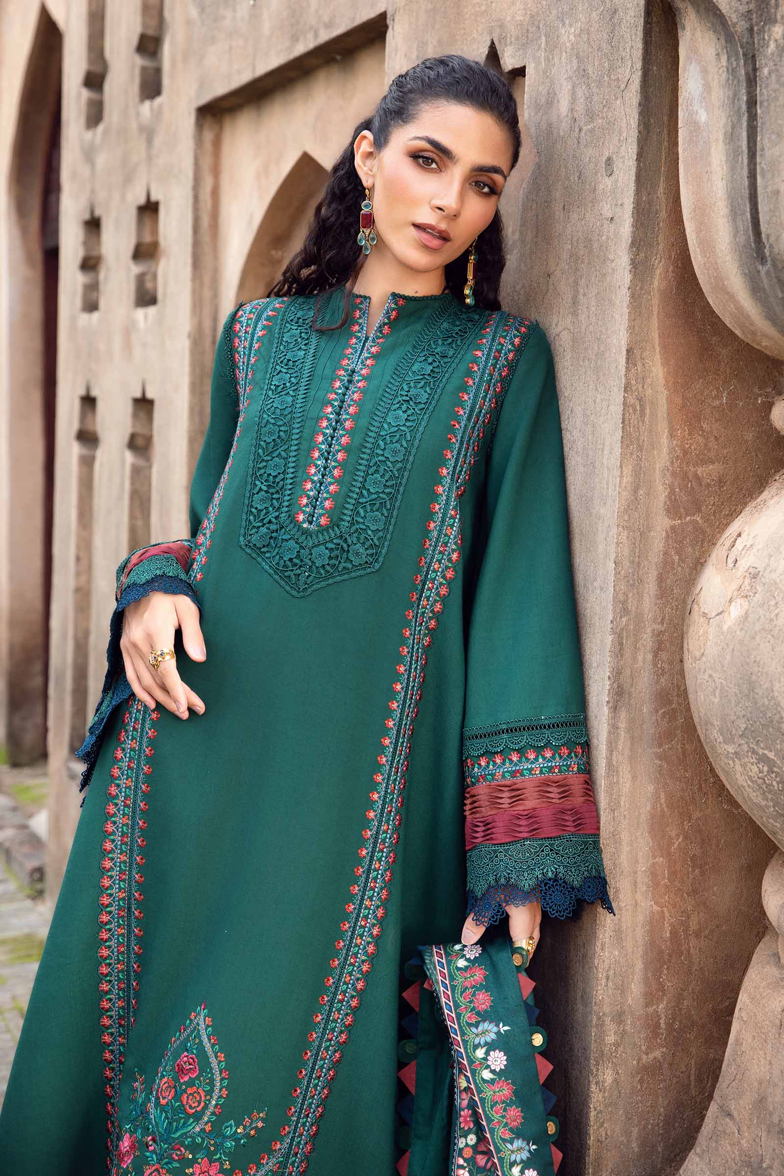 Maria.B - 3PC Dhanak Embroidered Suit - USME-014098