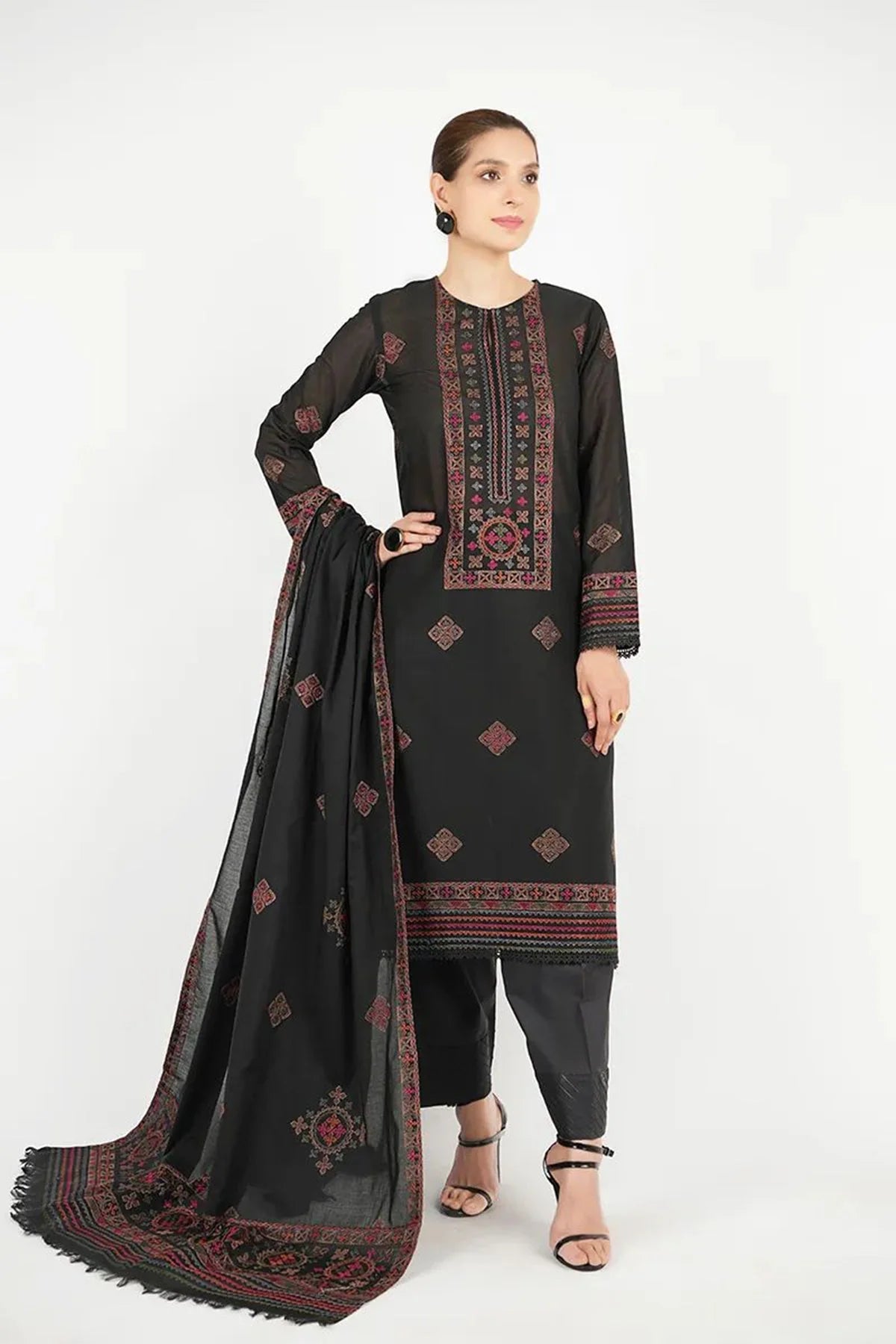 Bareeze - 3PC Luxury Dhanak Embroidered Suit - USME-015002
