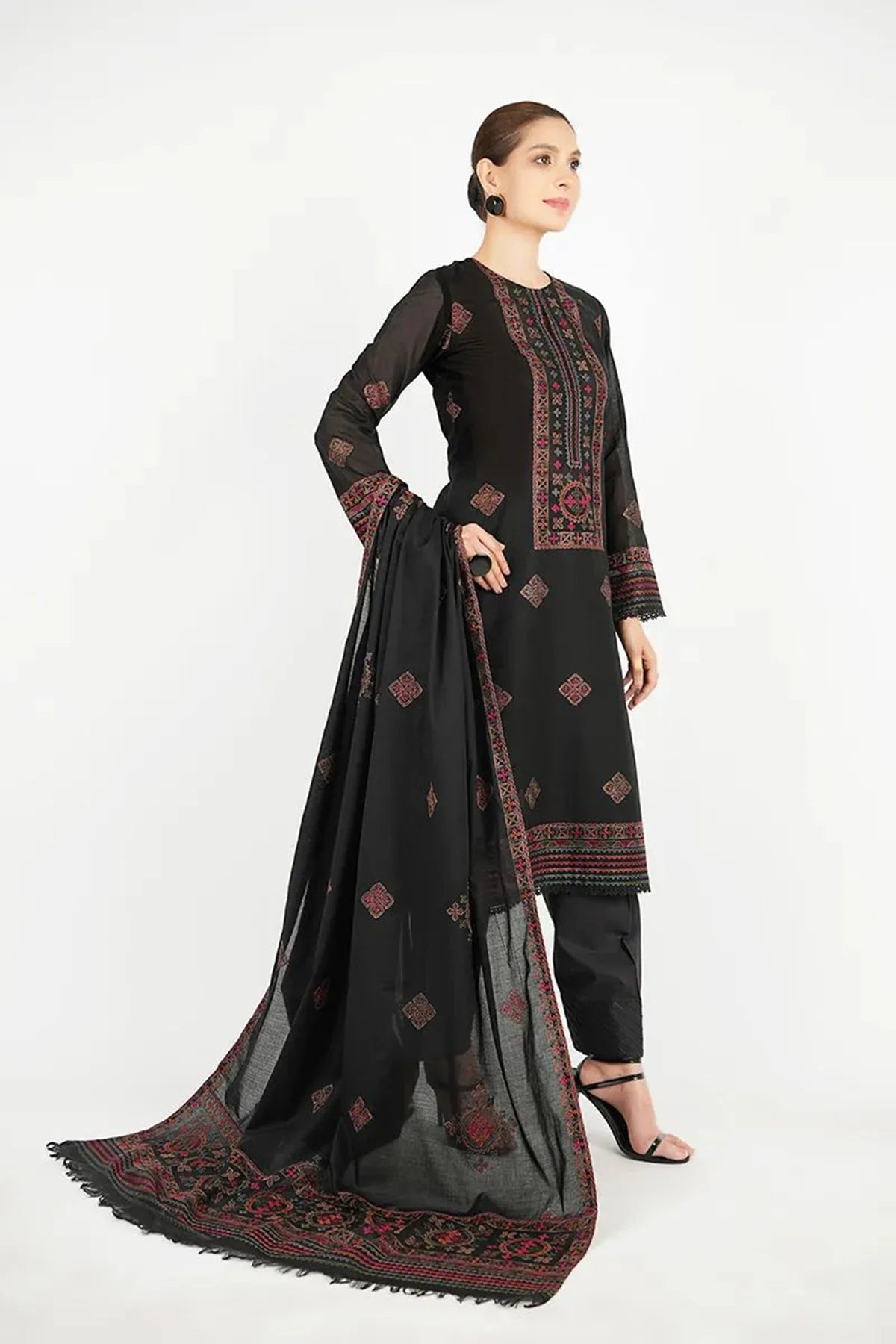 Bareeze - 3PC Luxury Dhanak Embroidered Suit - USME-015002