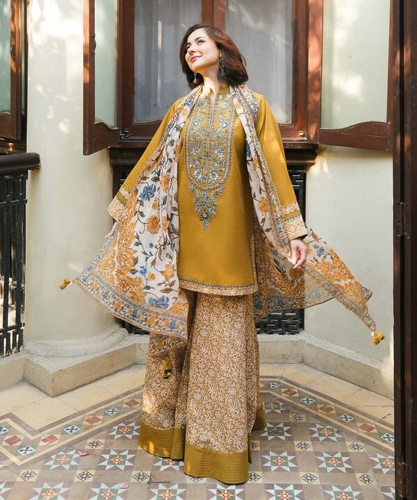Sapphire - 3PC Dhanak Embroidered Suit - USME-015040